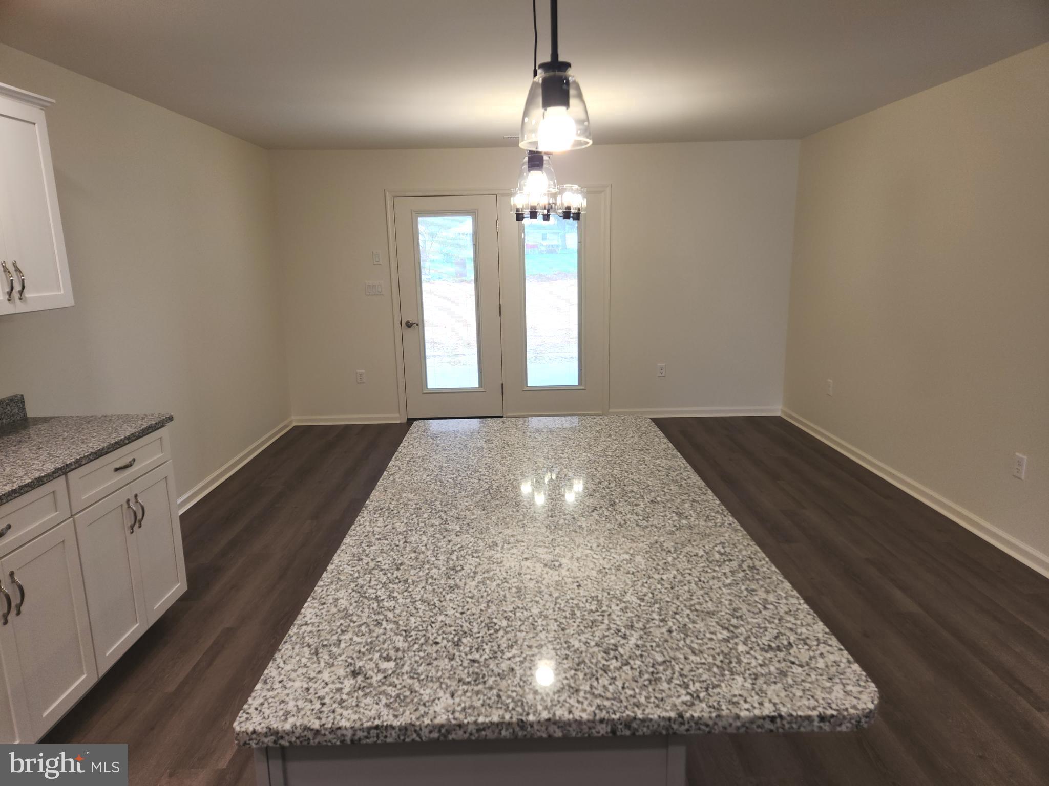 EMERALD POINTE - Residential Lease