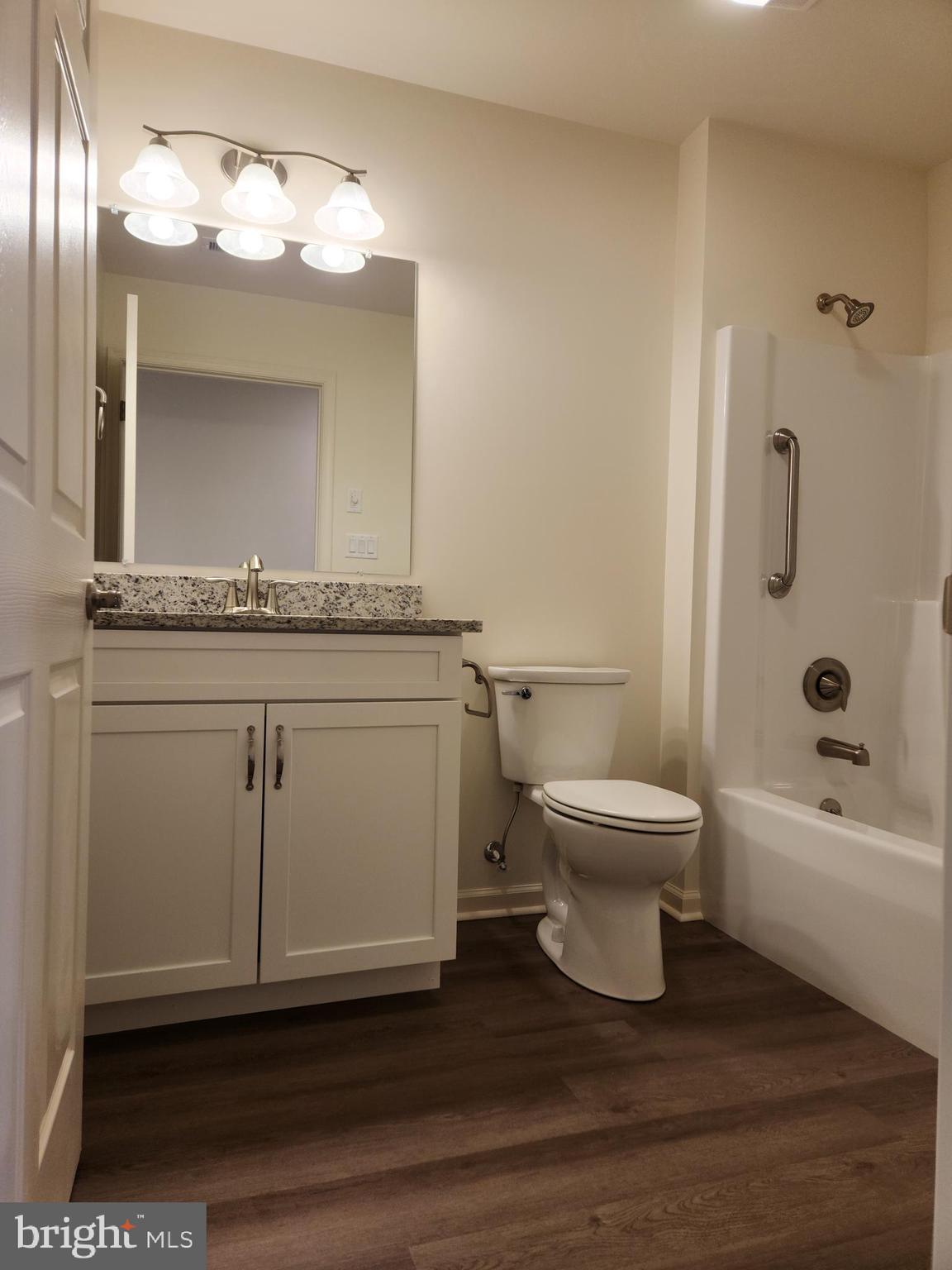 EMERALD POINTE - Residential Lease