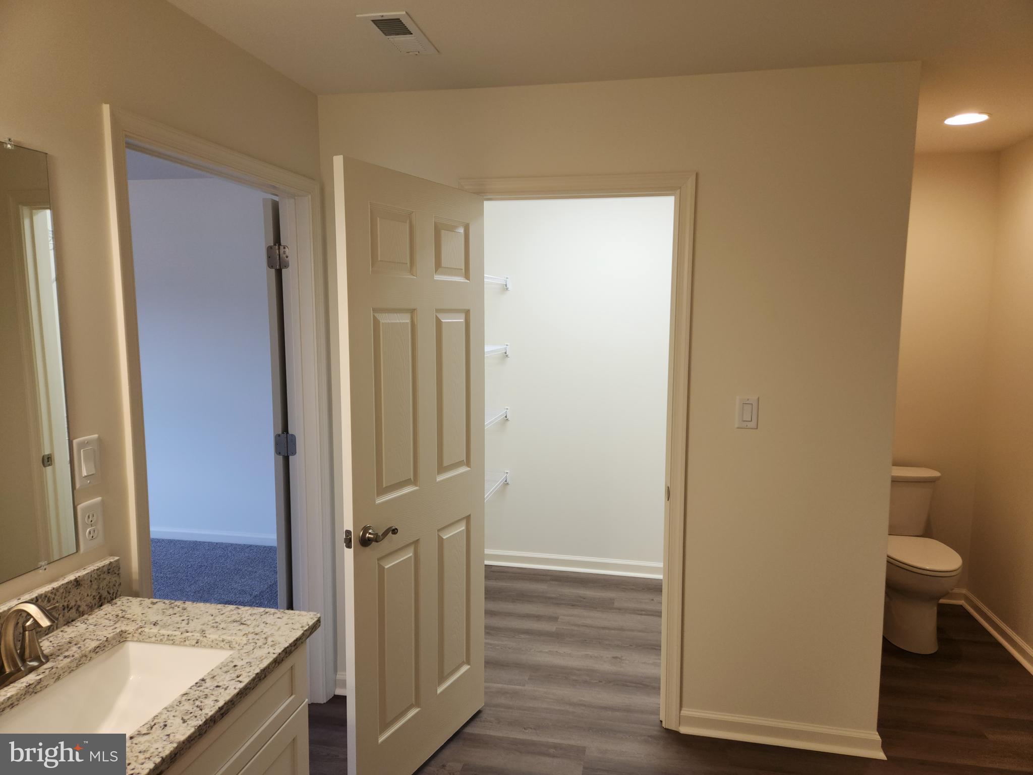 EMERALD POINTE - Residential Lease