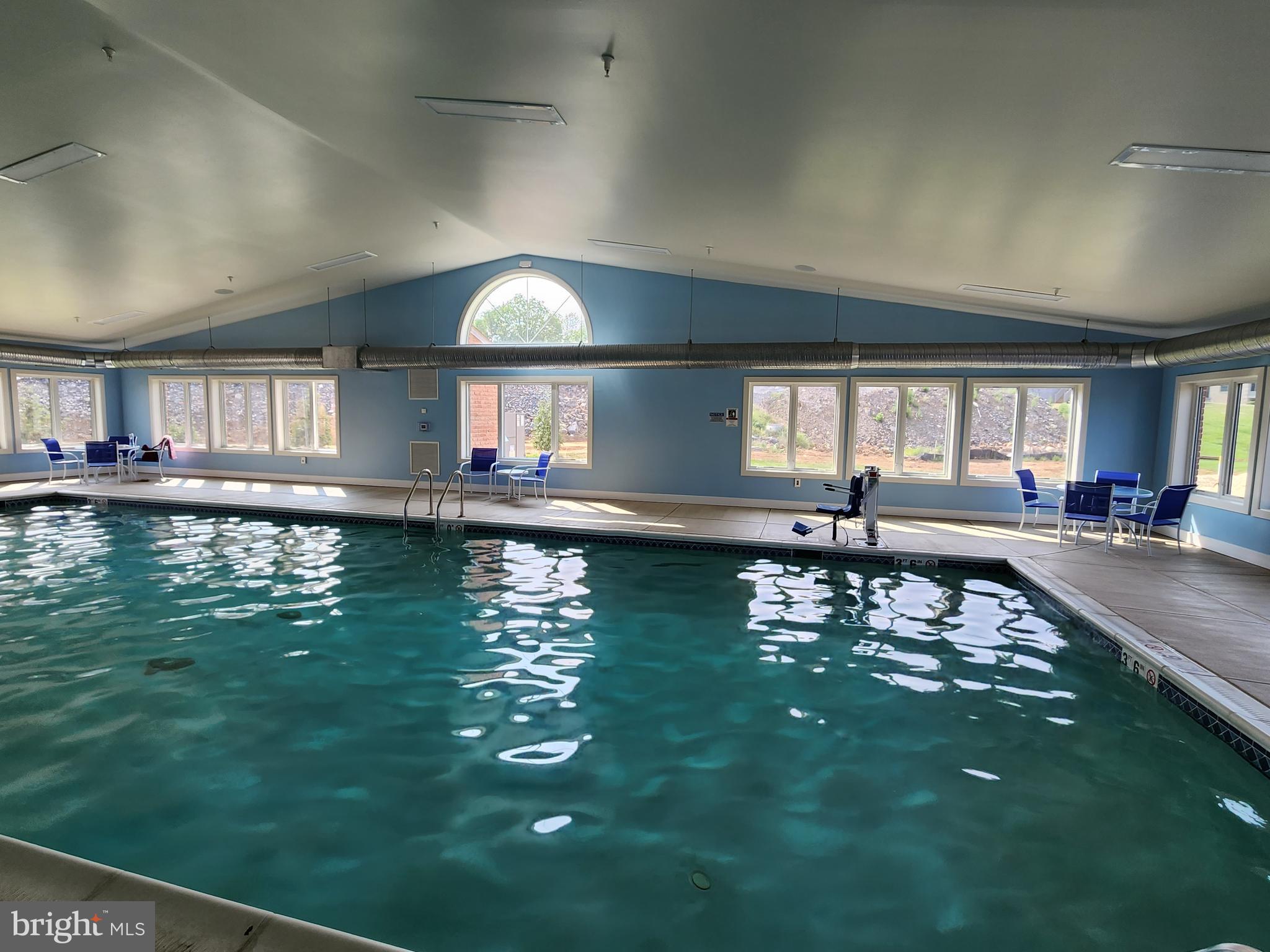 EMERALD POINTE - Residential Lease