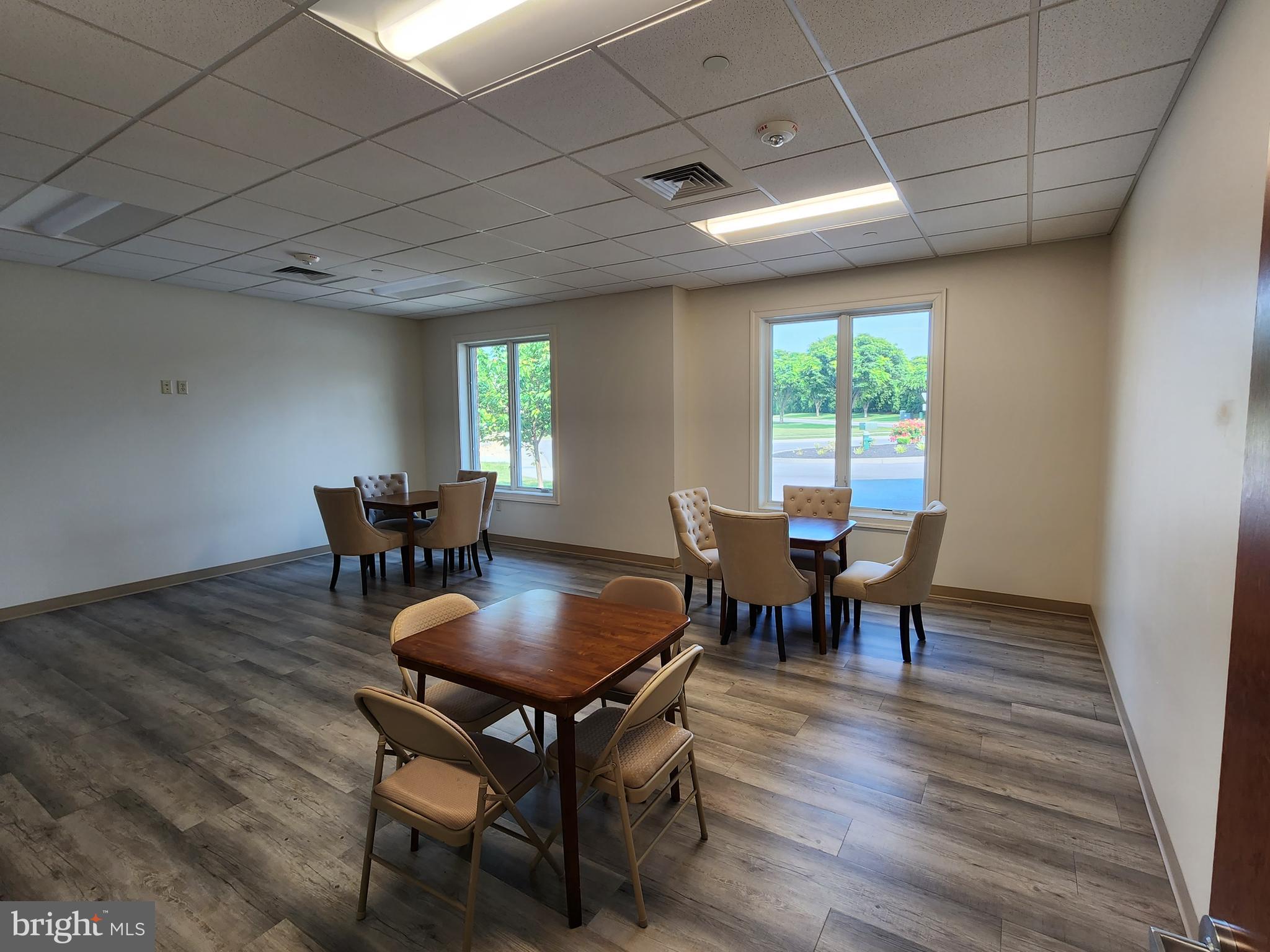 EMERALD POINTE - Residential Lease