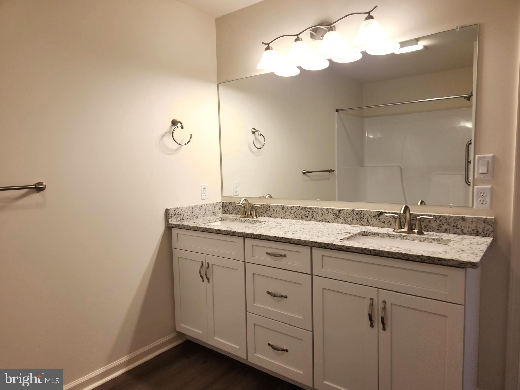 EMERALD POINTE - Residential Lease