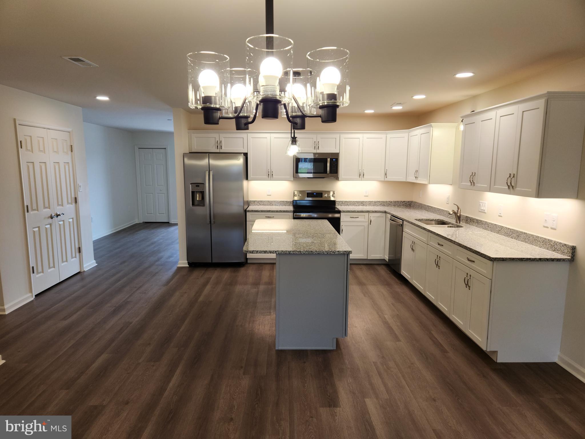 EMERALD POINTE - Residential Lease