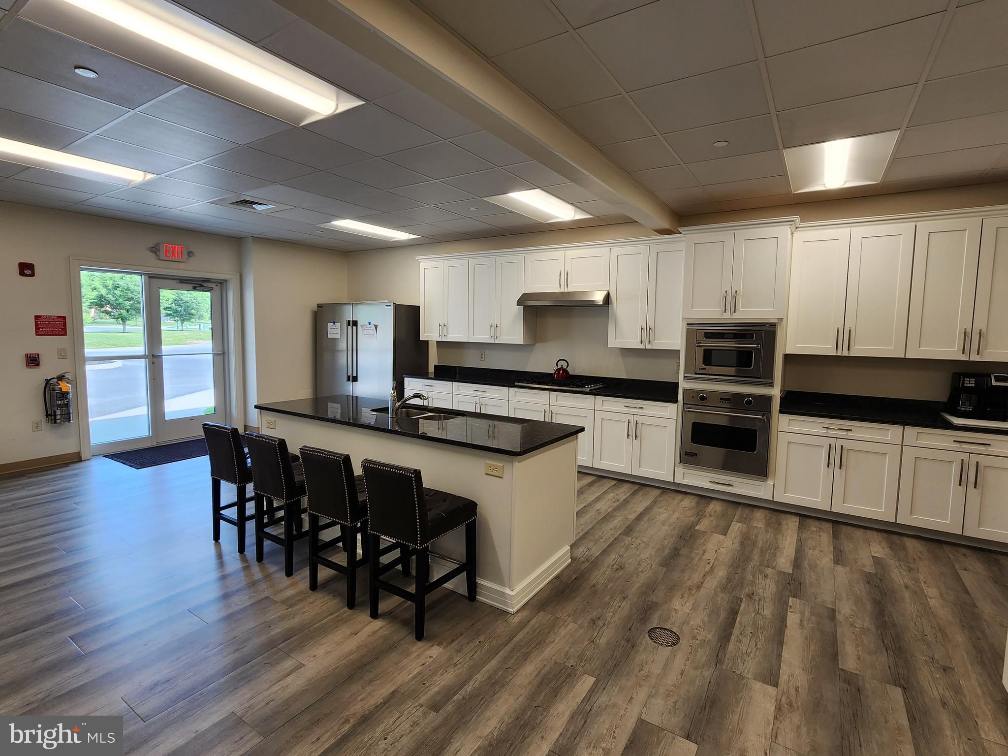 EMERALD POINTE - Residential Lease