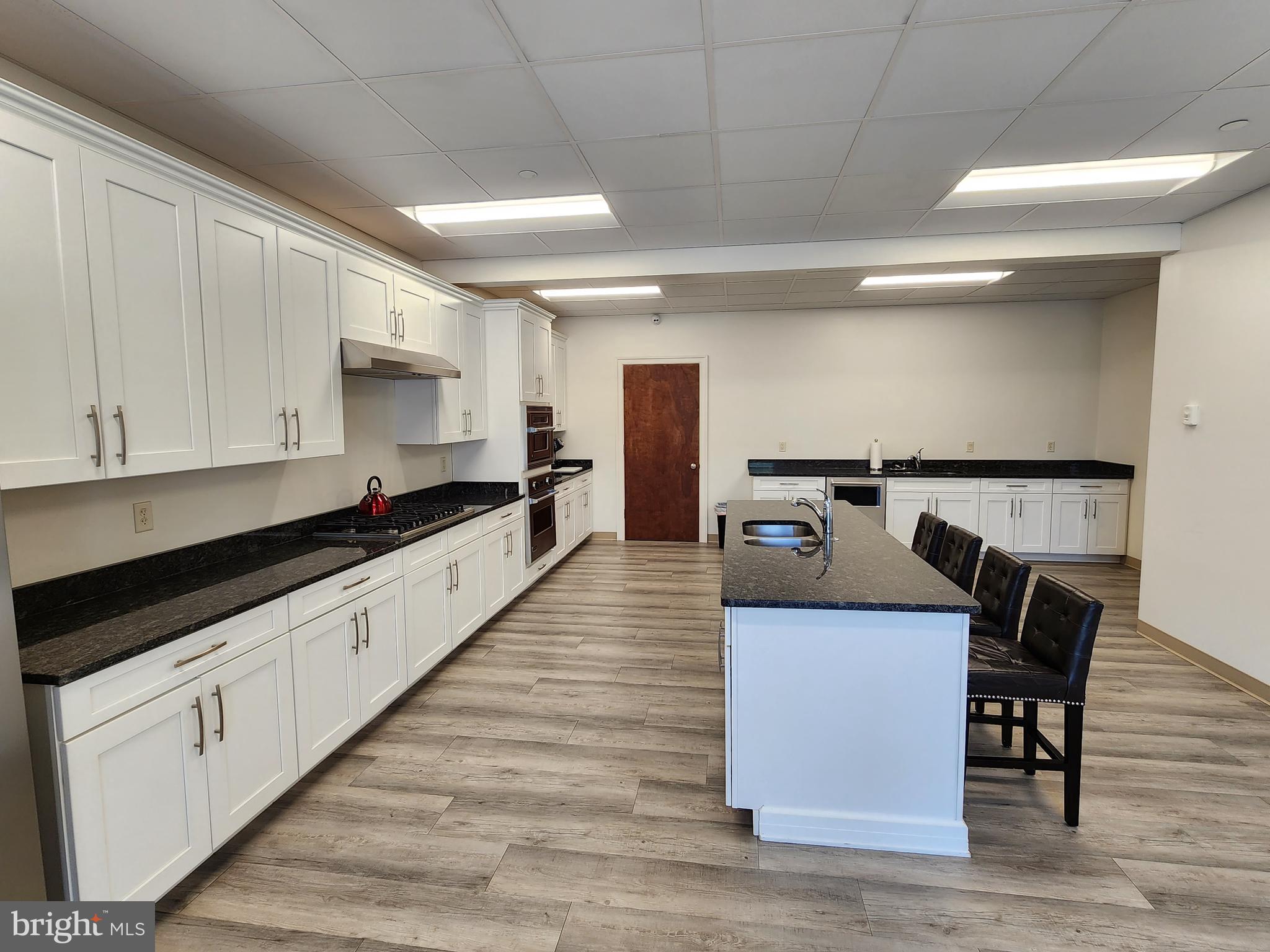 EMERALD POINTE - Residential Lease