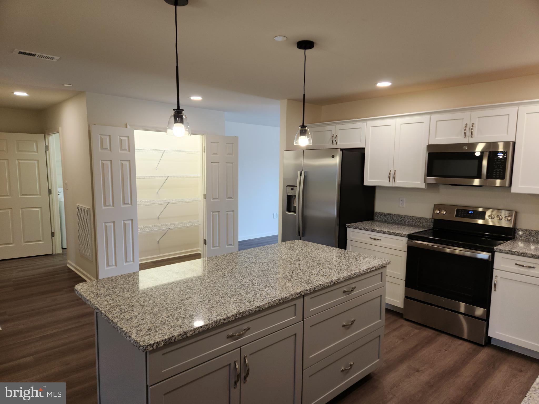 EMERALD POINTE - Residential Lease