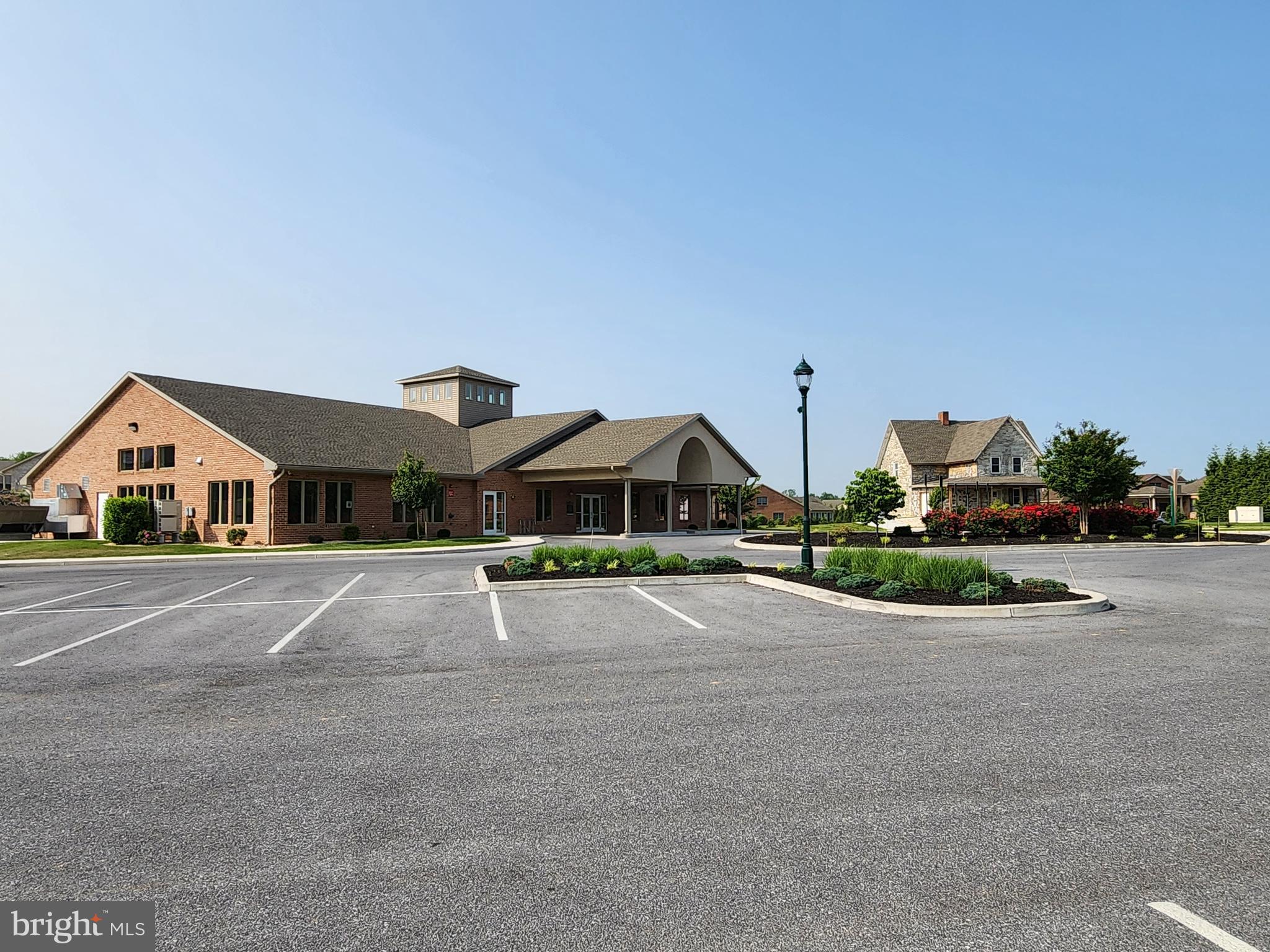 EMERALD POINTE - Residential Lease