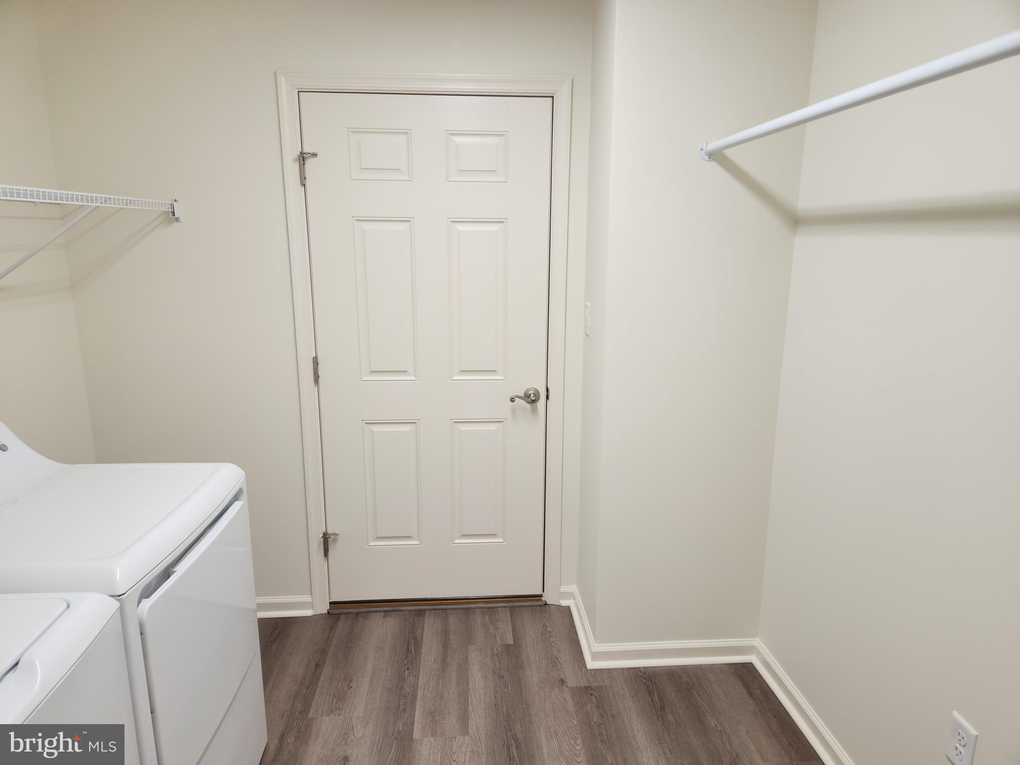 EMERALD POINTE - Residential Lease