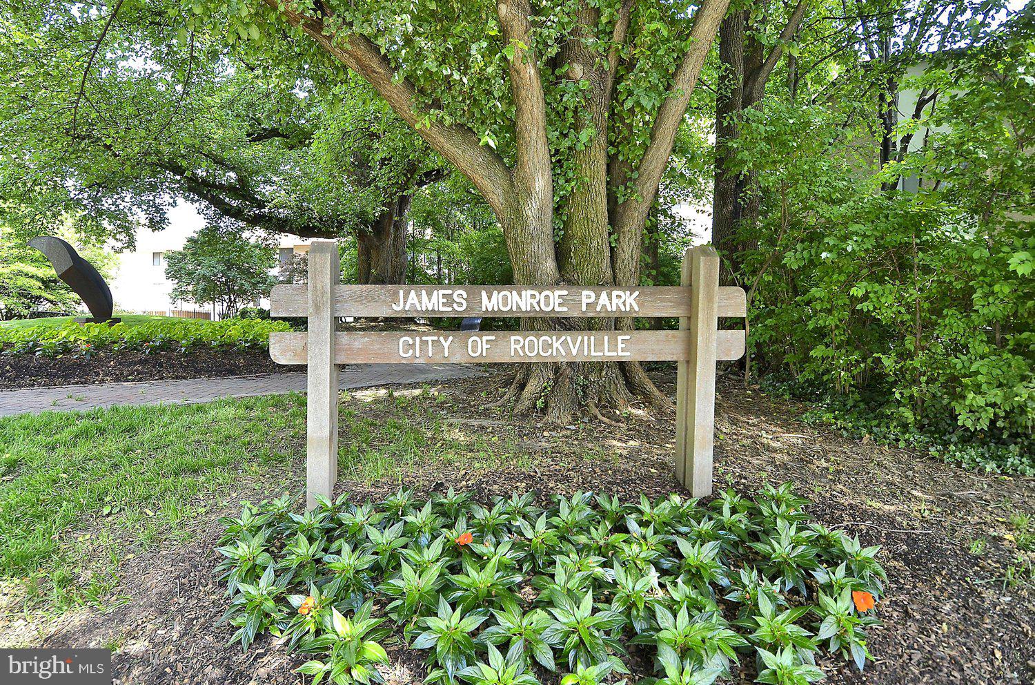 AMERICANA CENTRE - Residential