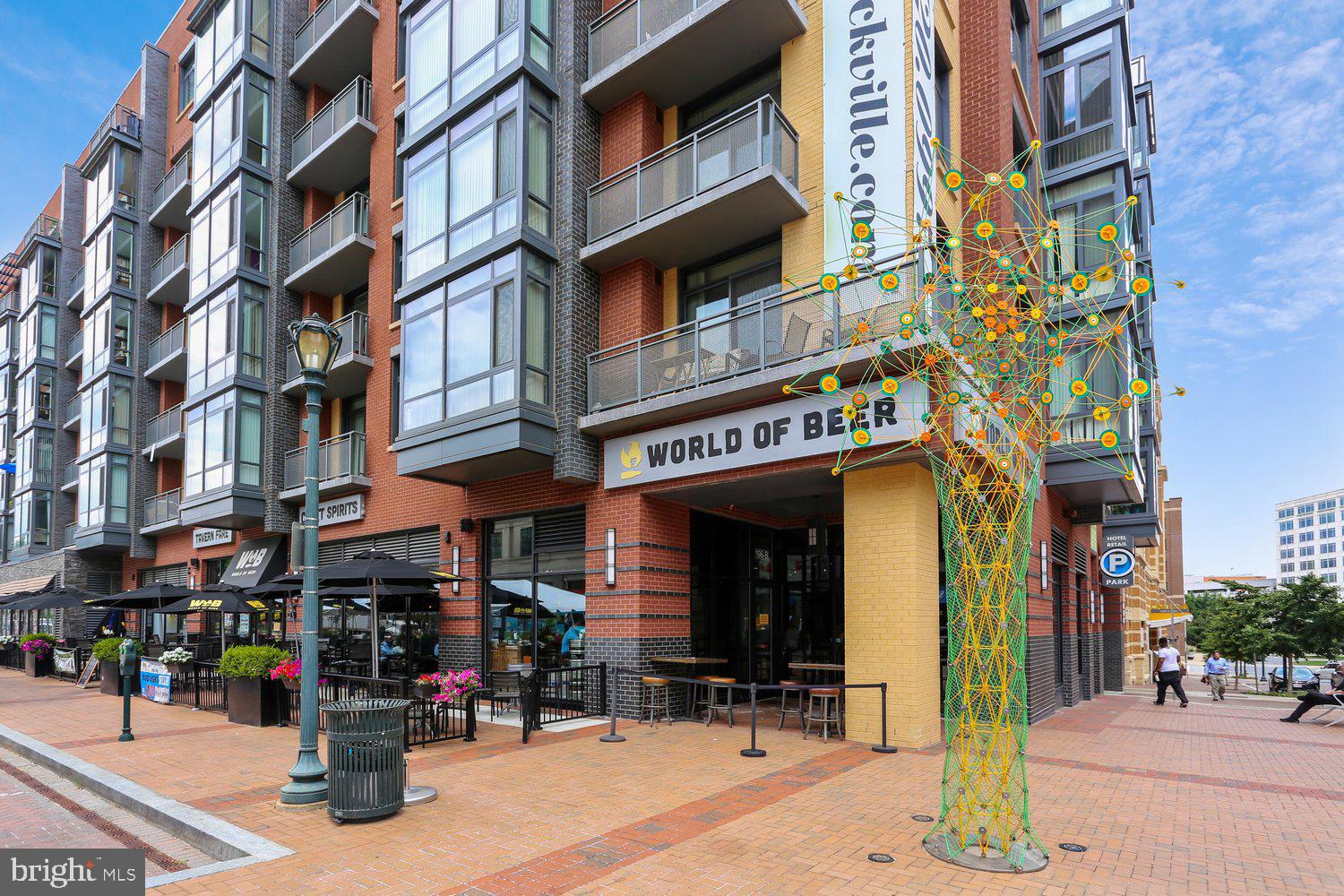 AMERICANA CENTRE - Residential