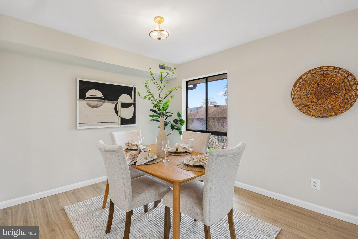 AMERICANA CENTRE - Residential