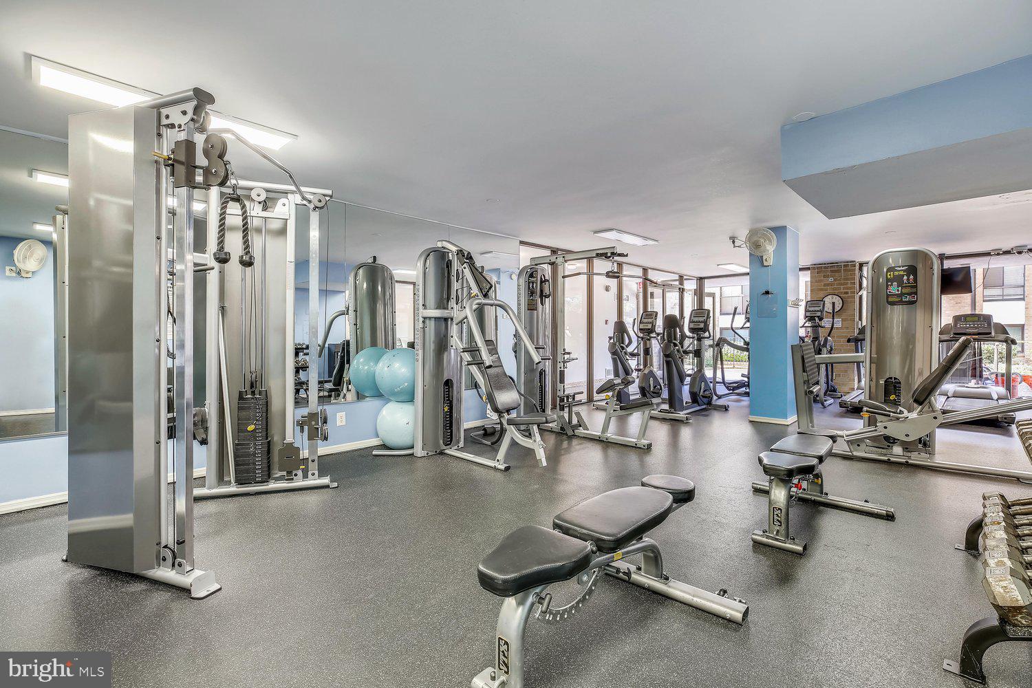 AMERICANA CENTRE - Residential