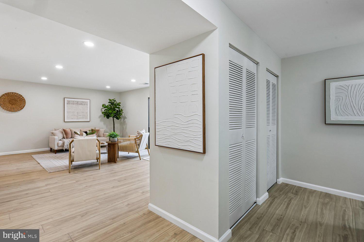 AMERICANA CENTRE - Residential