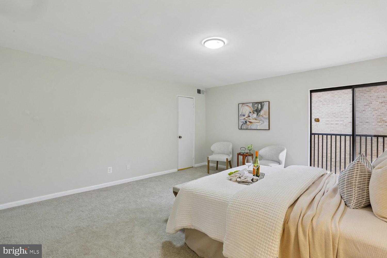 AMERICANA CENTRE - Residential