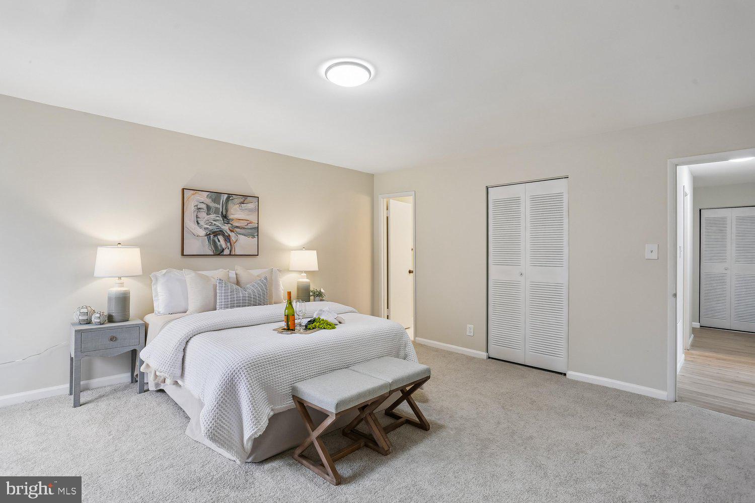 AMERICANA CENTRE - Residential