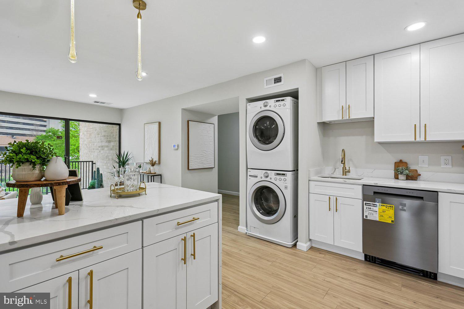 AMERICANA CENTRE - Residential