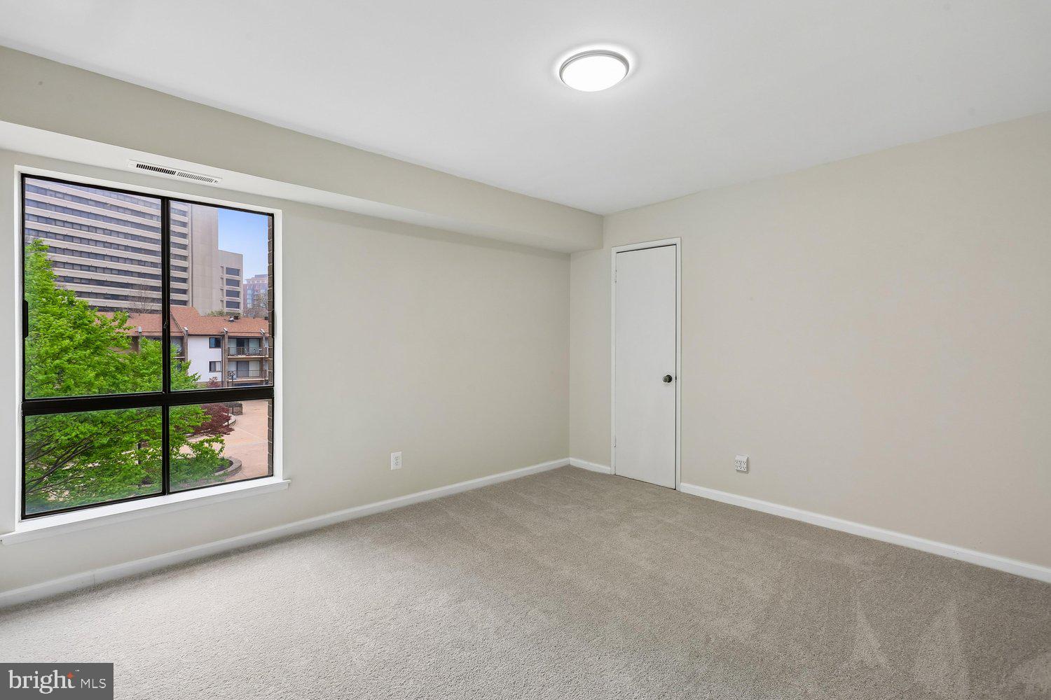 AMERICANA CENTRE - Residential