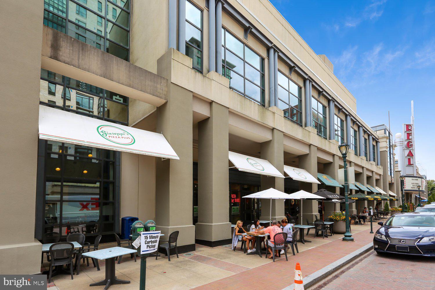 AMERICANA CENTRE - Residential