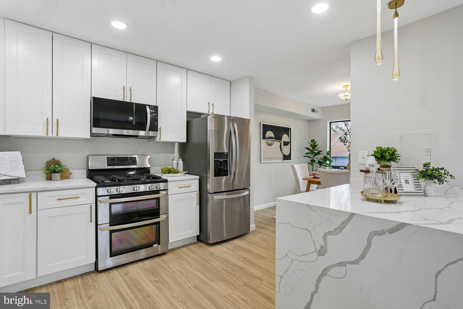 AMERICANA CENTRE - Residential