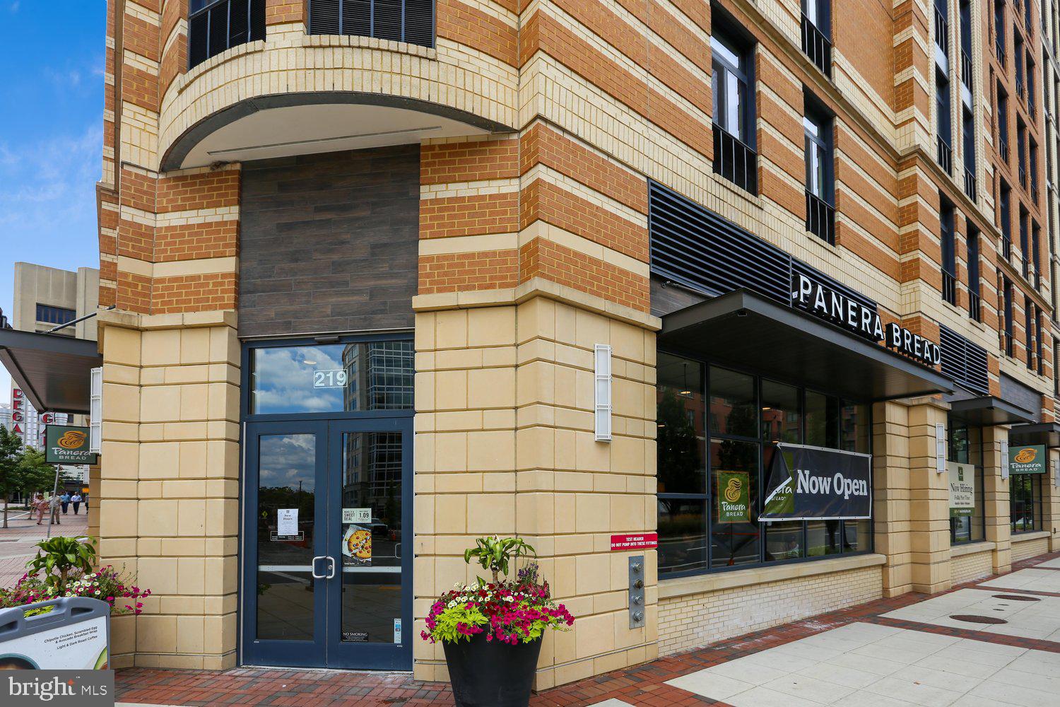 AMERICANA CENTRE - Residential