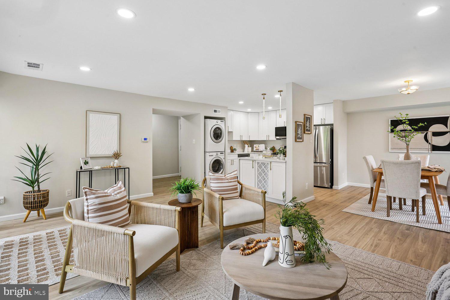 AMERICANA CENTRE - Residential