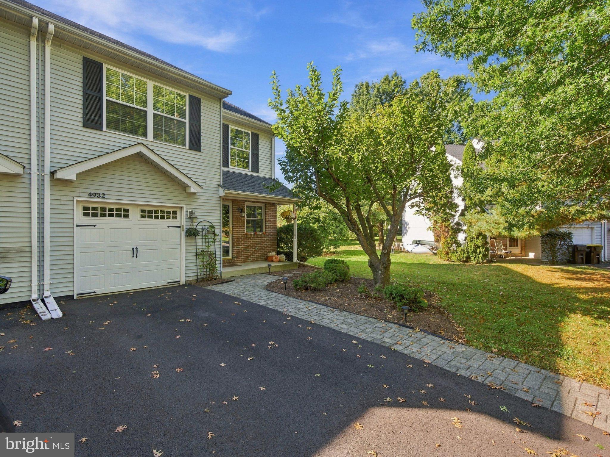 4932 TALL CEDAR COURT