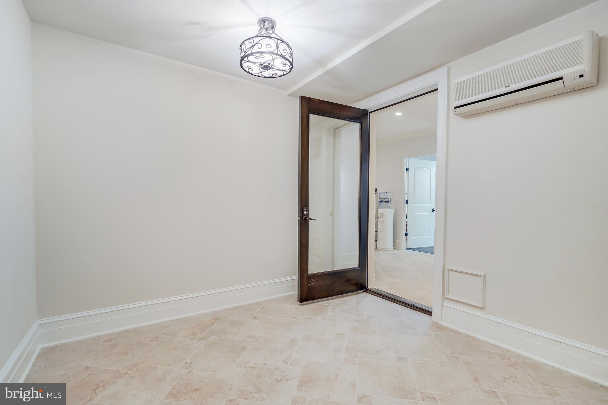 SPRING HILL FARM - Residential