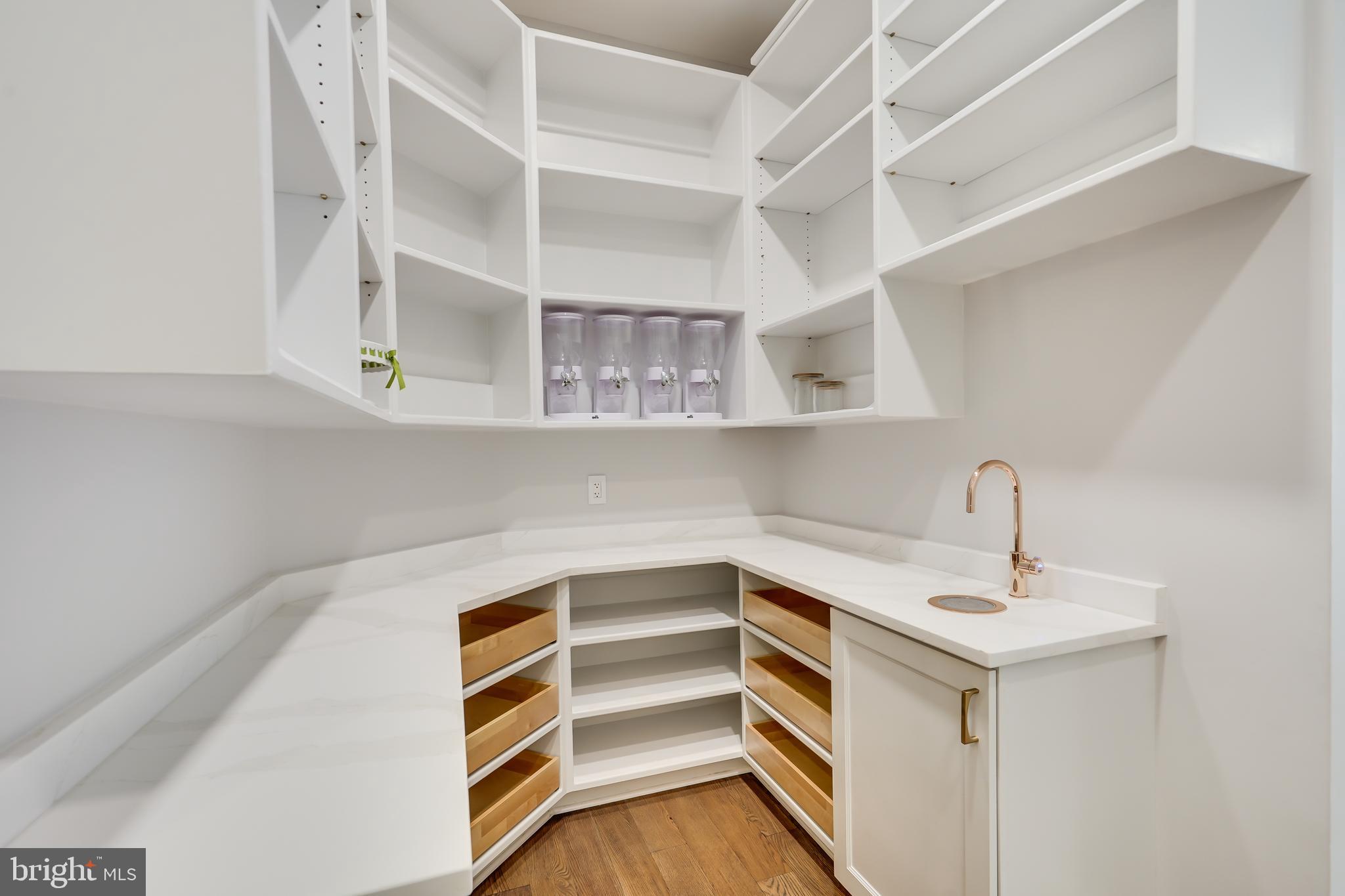 SPRING HILL FARM - Residential