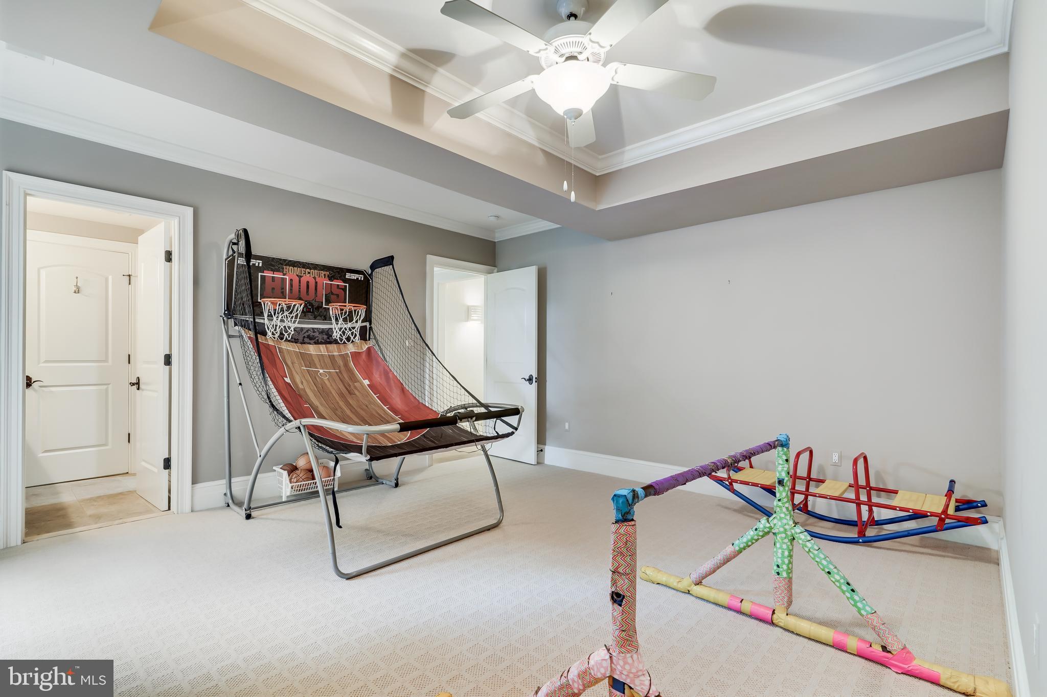 SPRING HILL FARM - Residential