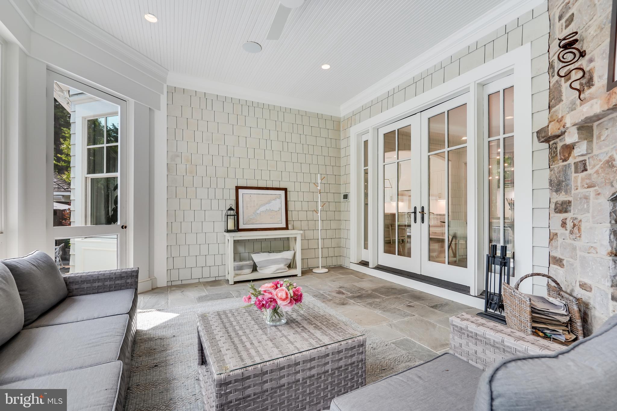 SPRING HILL FARM - Residential