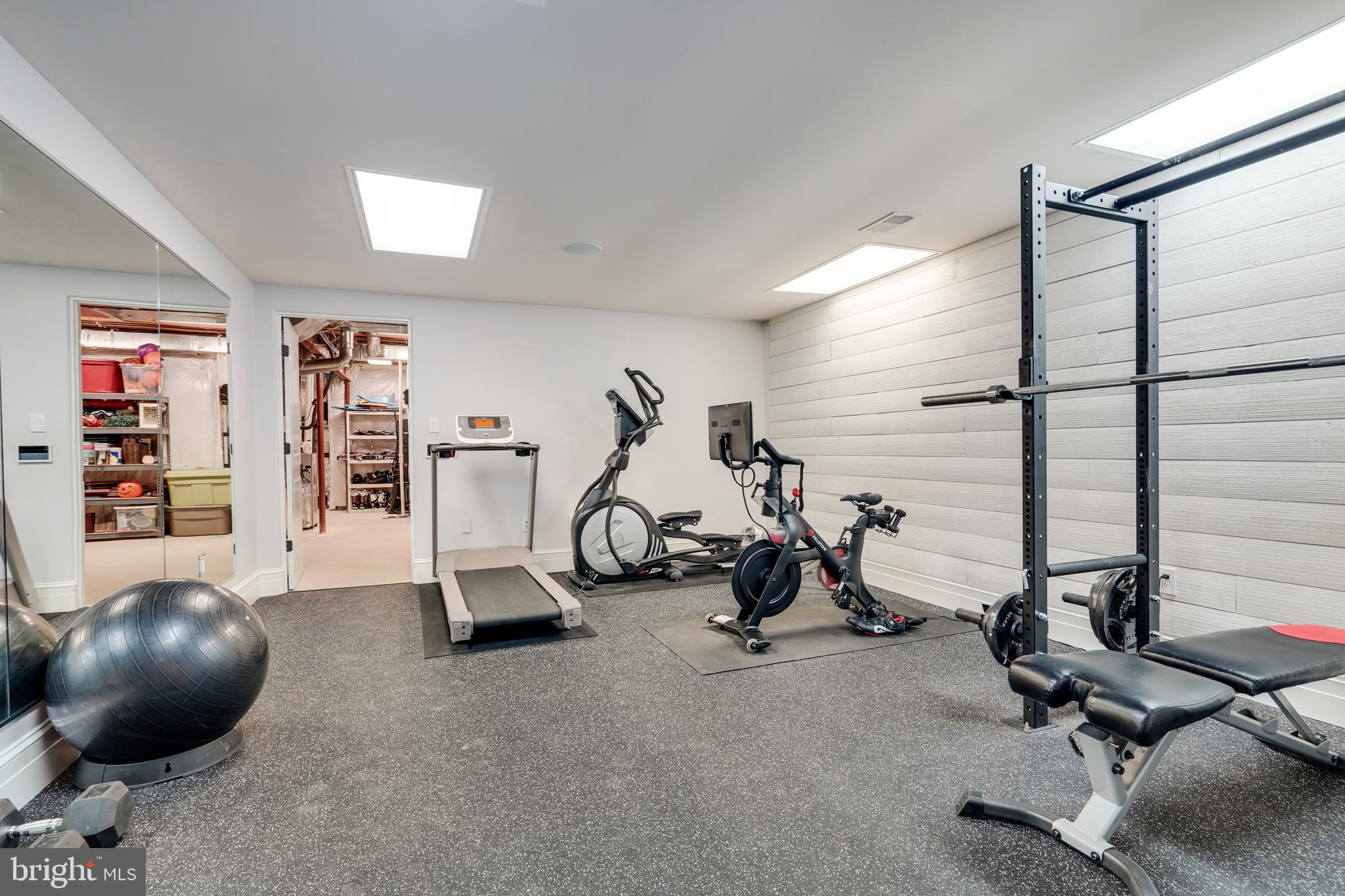 SPRING HILL FARM - Residential