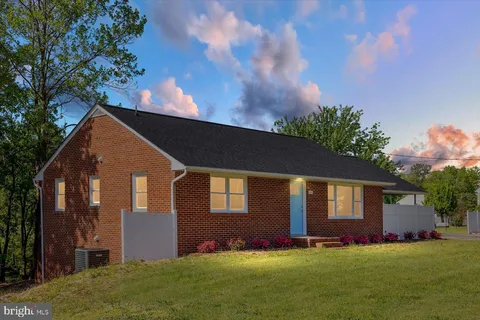 451 Truslow Road, Fredericksburg, VA MLS: VAST2037866