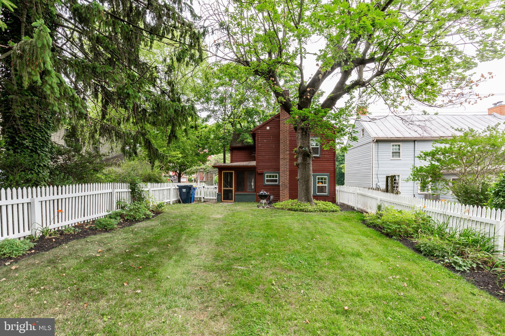 UNIONTOWN - Residential