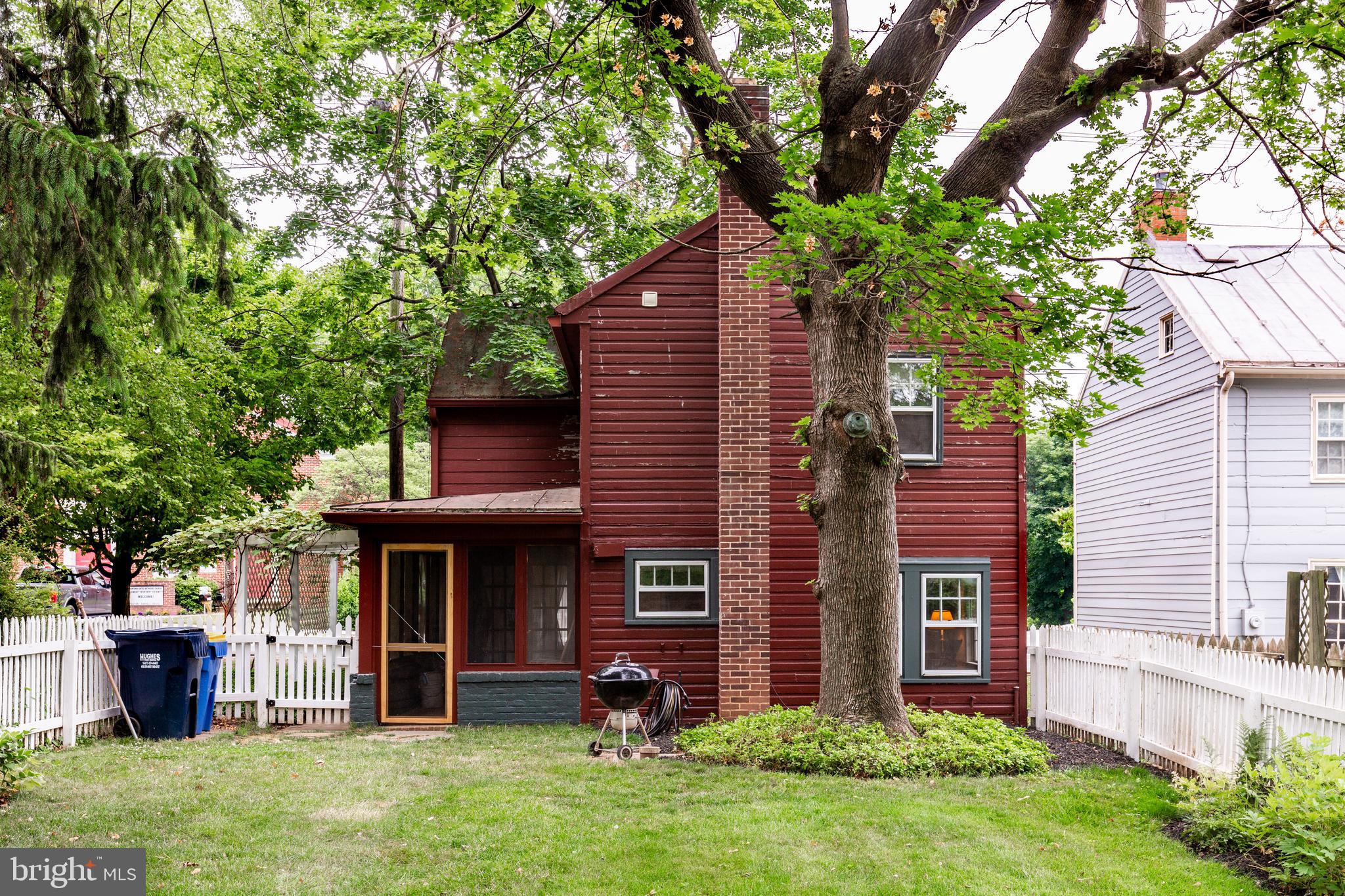 UNIONTOWN - Residential