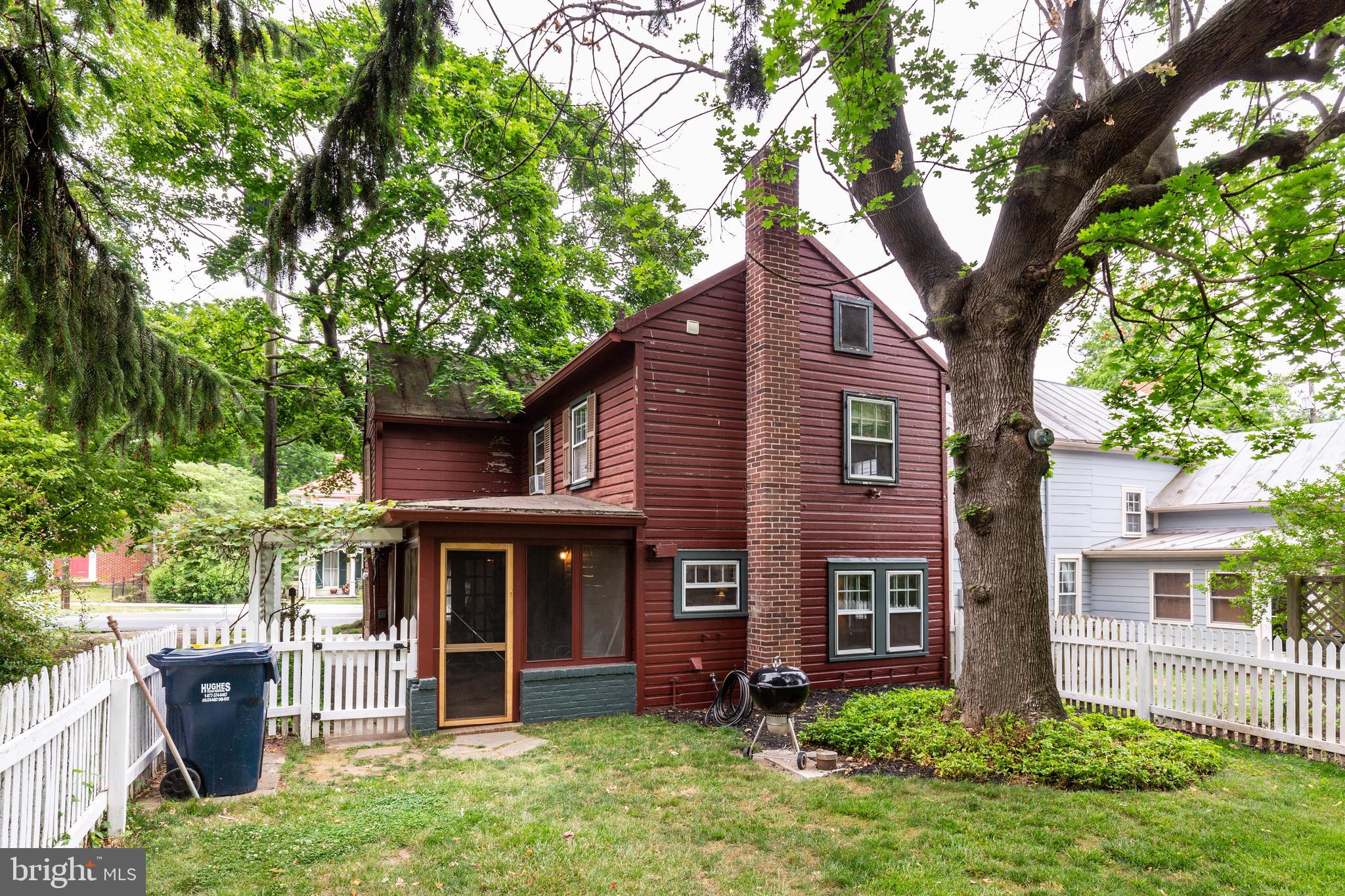 UNIONTOWN - Residential