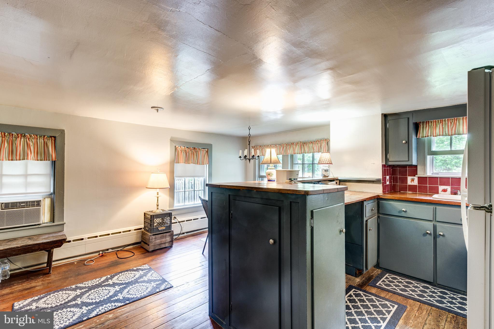 UNIONTOWN - Residential