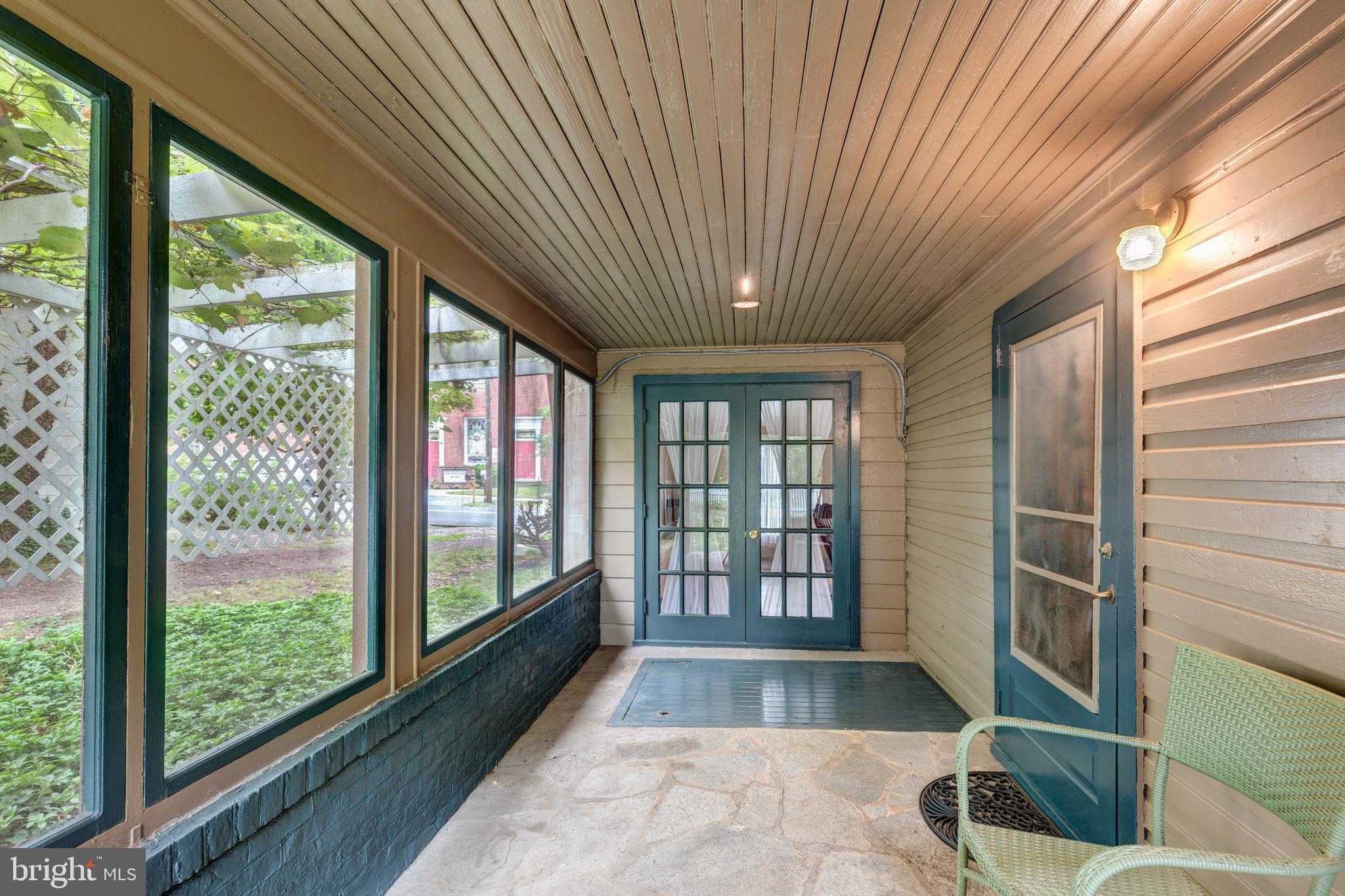 UNIONTOWN - Residential