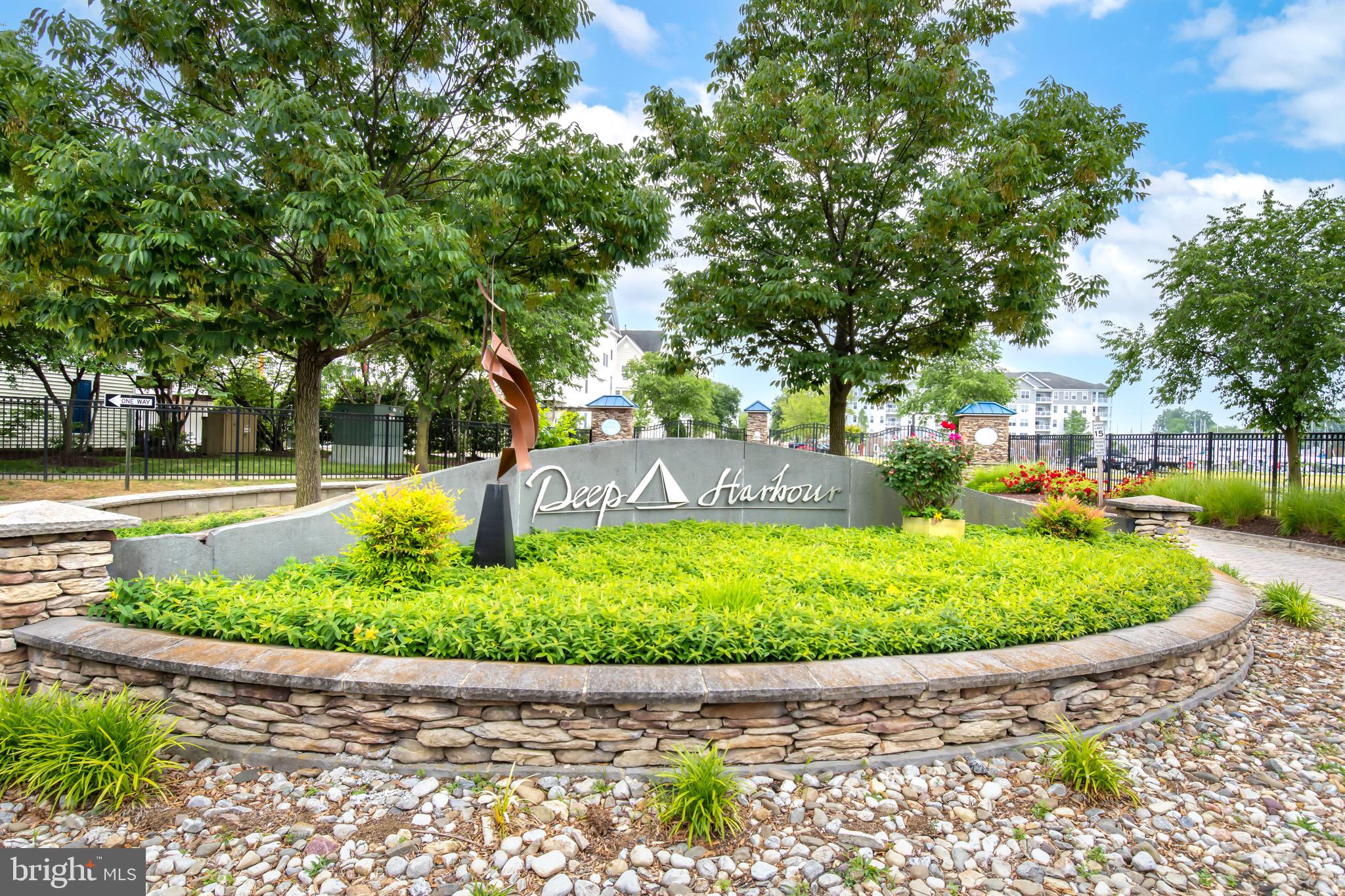 DEEP HARBOR - Residential