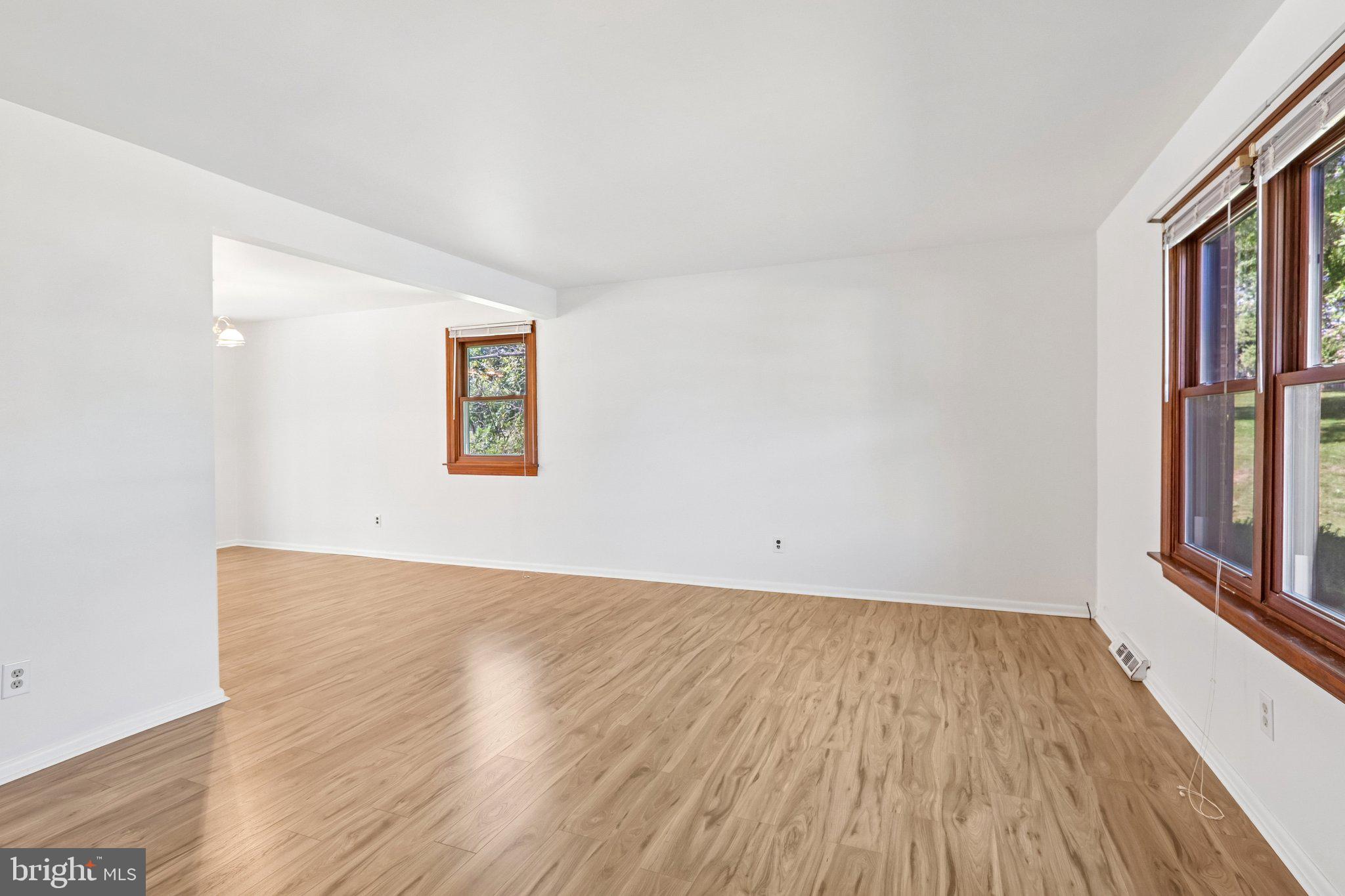 318 LAUREL DRIVE