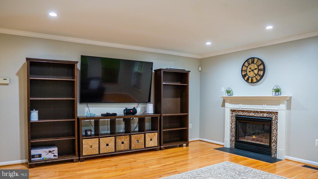 BLOOMS CROSSING - Residential