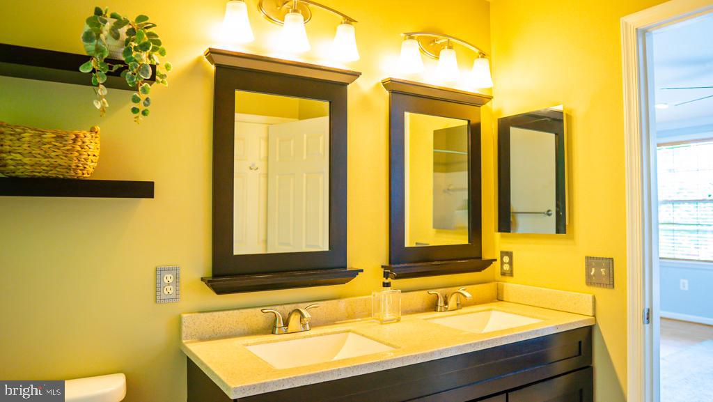 BLOOMS CROSSING - Residential