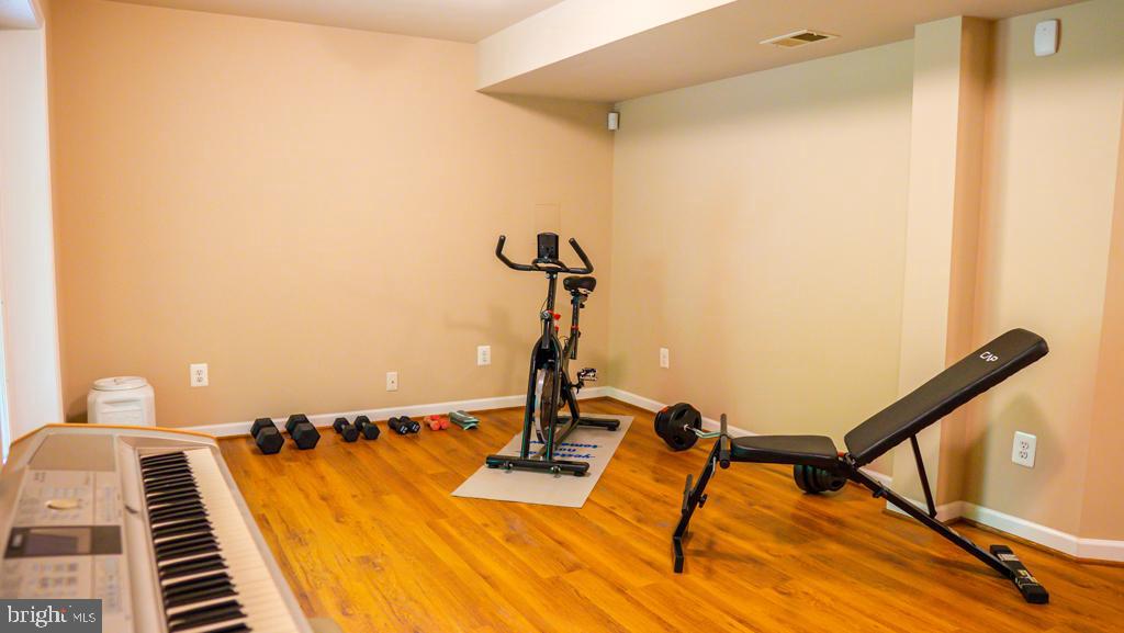 BLOOMS CROSSING - Residential