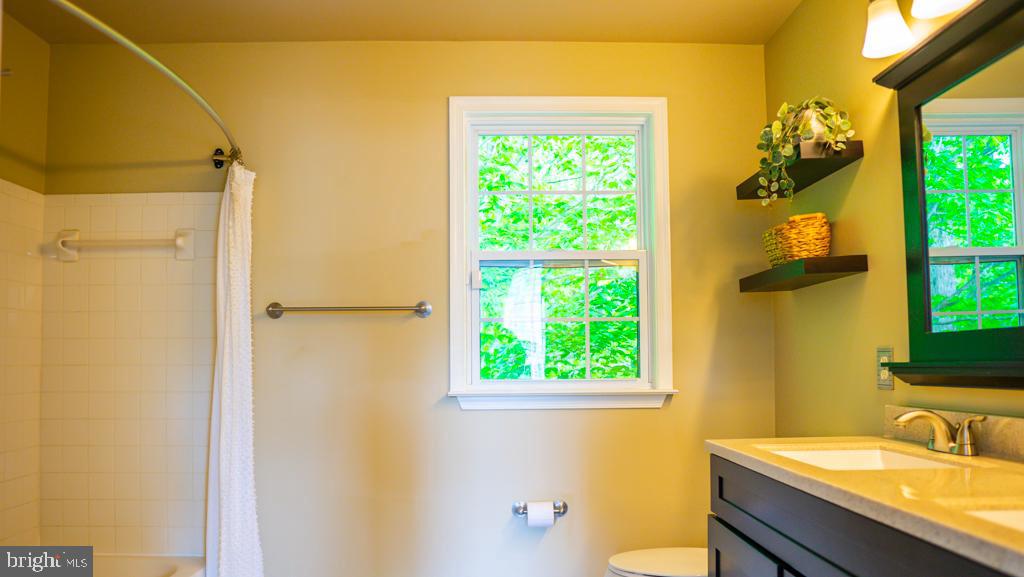 BLOOMS CROSSING - Residential