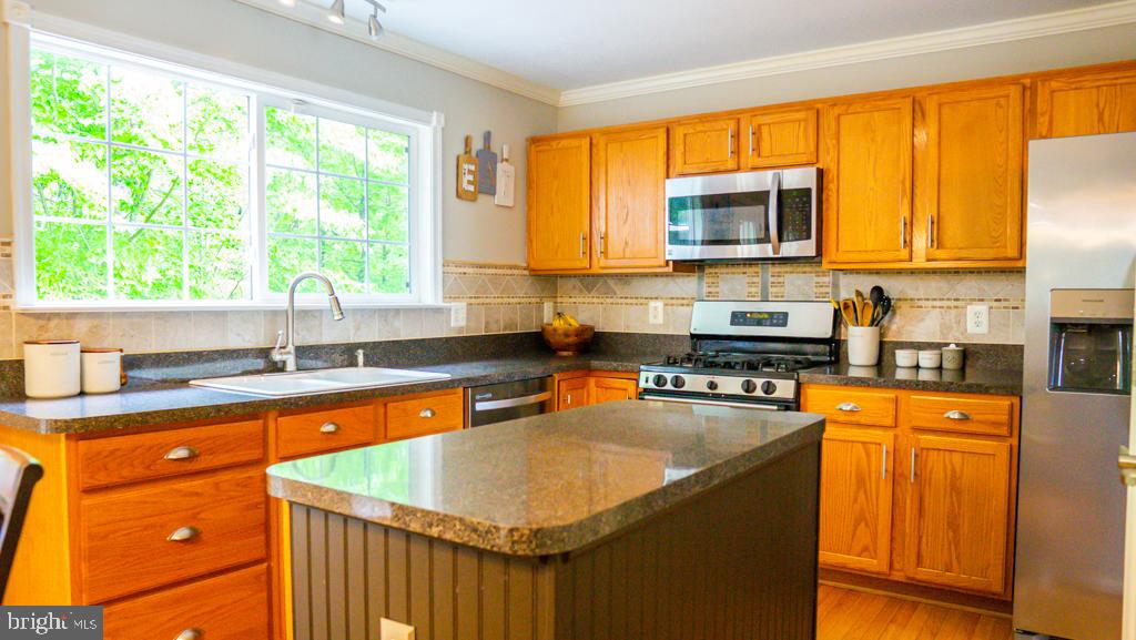 BLOOMS CROSSING - Residential