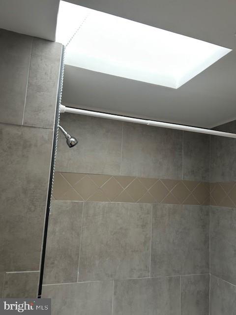 BROADWAY EAST - Residential