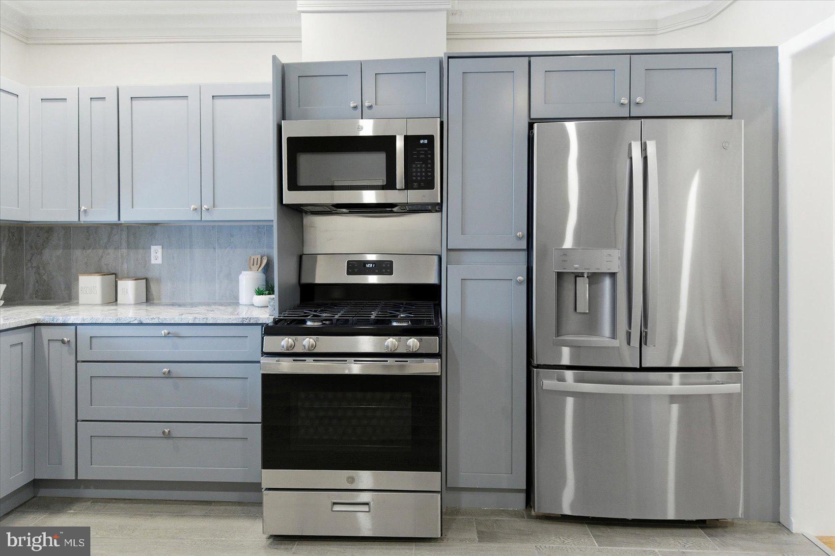 BROADWAY EAST - Residential