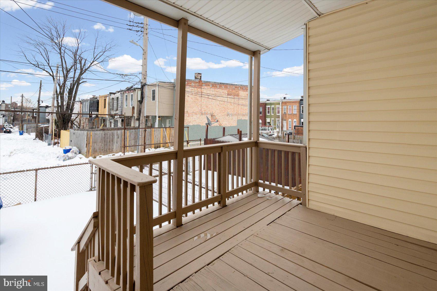 BROADWAY EAST - Residential