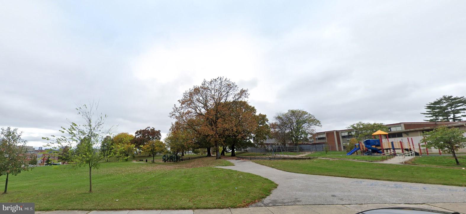 BROADWAY EAST - Residential