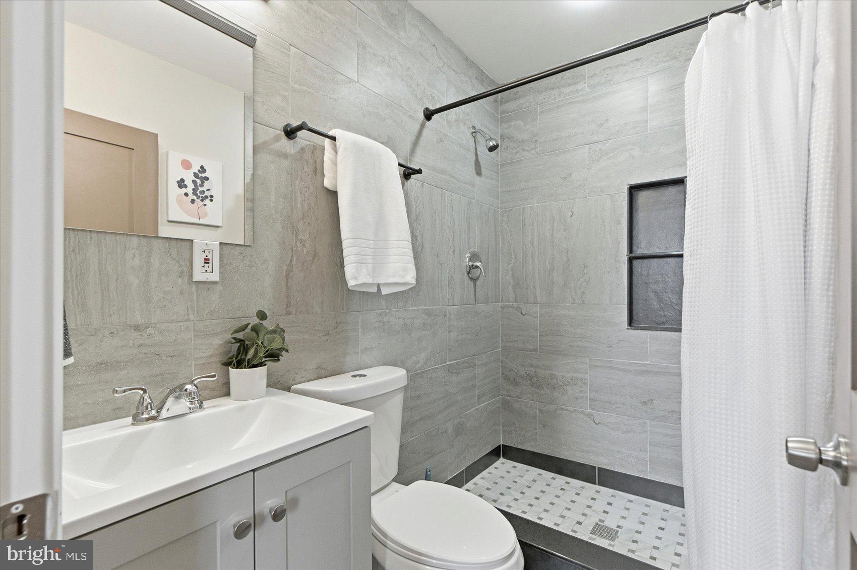 BROADWAY EAST - Residential