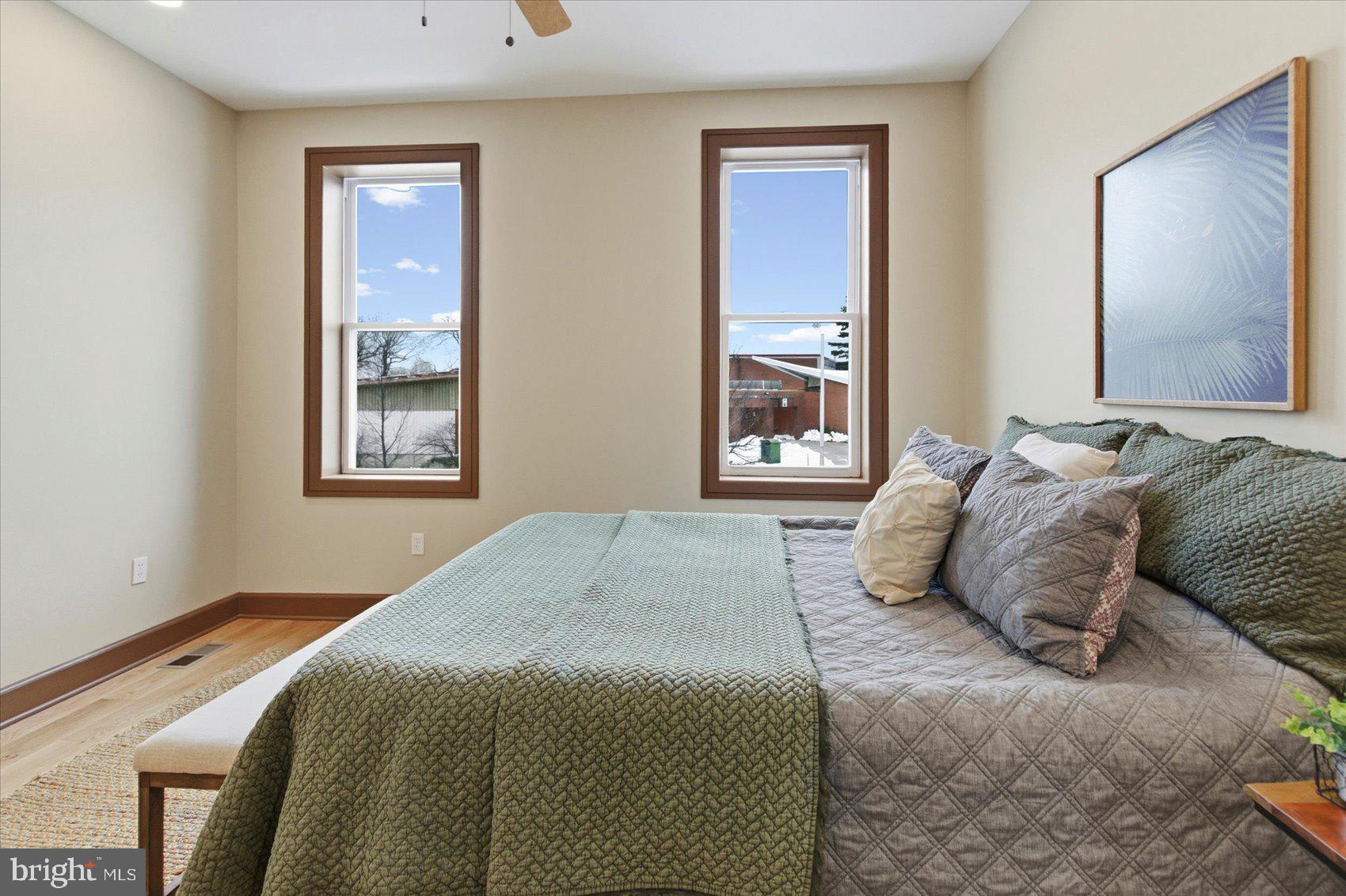 BROADWAY EAST - Residential